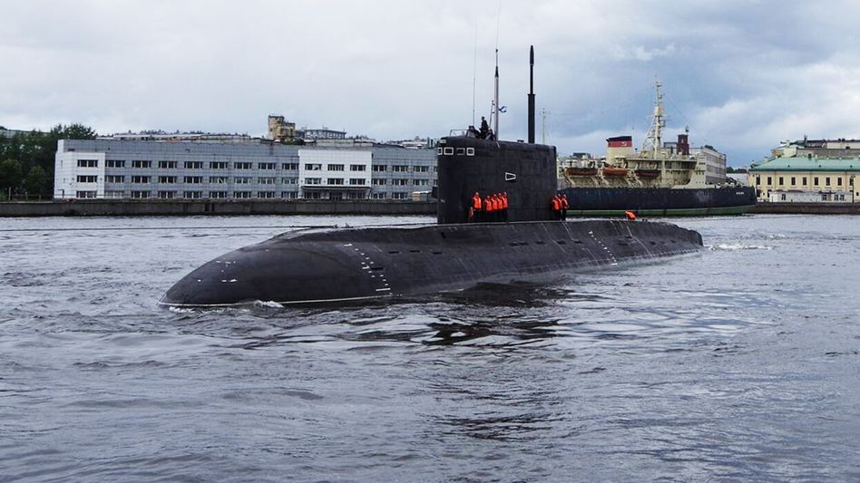 Deutsches U-Boot im Atlantik während des Zweiten Weltkriegs – symbolisch für den strategischen U-Boot-Krieg.