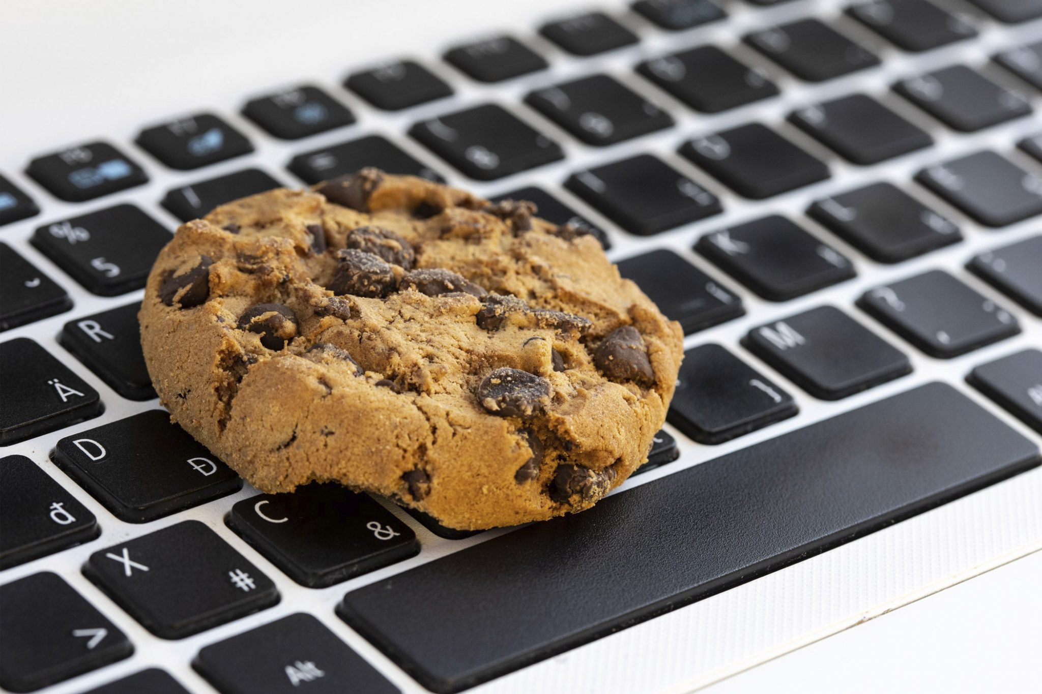 datenschutz-tracking-cookies-vermeiden-browser-tipps.jpg Cookie-Zustimmung und Online-Tracking – Bild zur Veranschaulichung digitaler Privatsphäre.